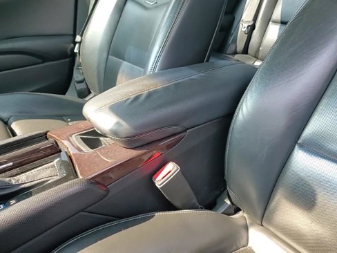 Used 2016 Cadillac XTS Premium image 25