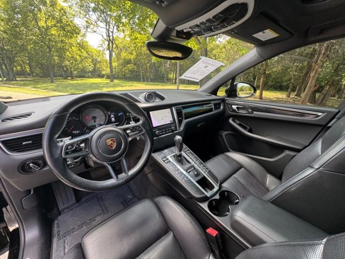 Used 2018 Porsche Macan S image 10