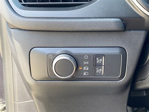 Used 2020 Ford Escape SE image 21