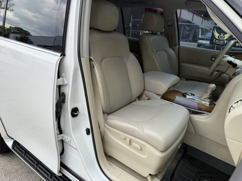 Used 2014 INFINITI QX80 2WD w/ Theater Package image 18