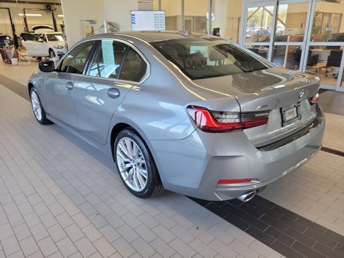 Used 2023 BMW 330i xDrive Sedan w/ Driving Assistance Package image 7