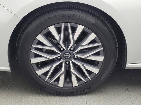 Used 2023 Nissan Altima 2.5 SV image 31