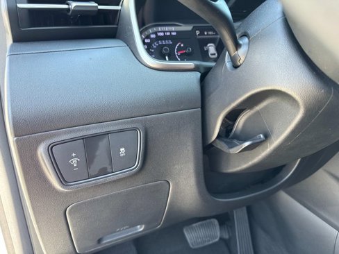 Used 2023 Hyundai Tucson SE image 30
