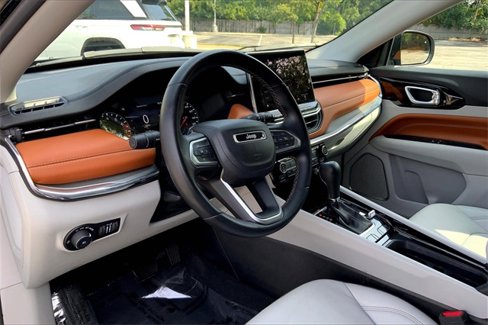Used 2022 Jeep Compass Limited image 14