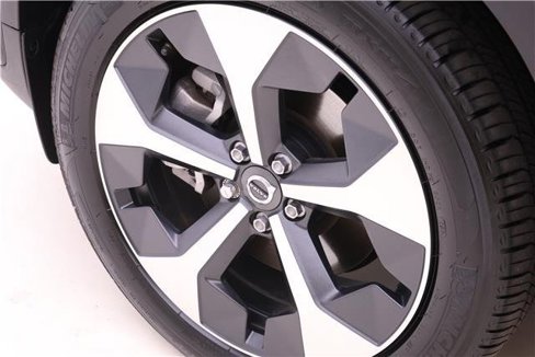 Certified 2025 Volvo XC40 B5 Core w/ Protection Package Premier image 22