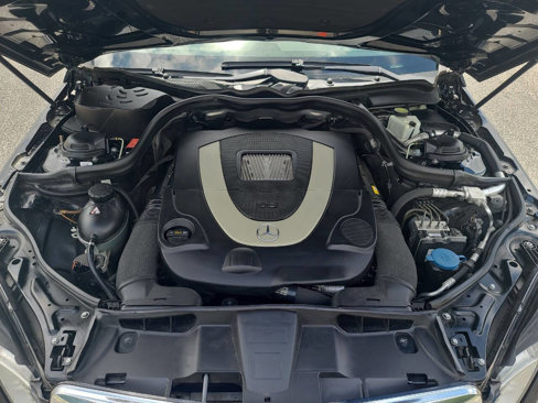 Used 2011 Mercedes-Benz E 550 Sedan image 35
