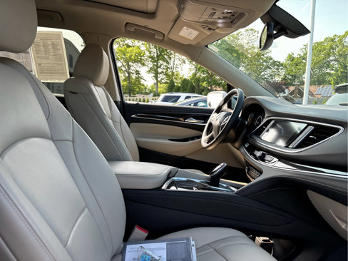 Used 2020 Buick Enclave Essence w/ Sound and Sites Package image 28