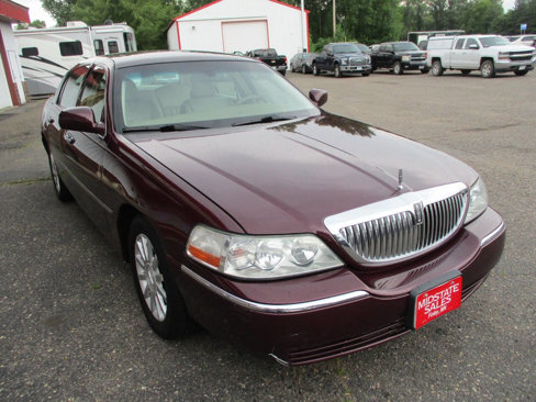 Used 2006 Lincoln Town Car Signature image 12