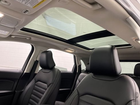Used 2021 Ford Edge SEL w/ Convenience Package image 7