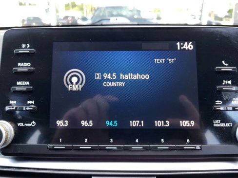 Used 2018 Honda Accord LX image 12