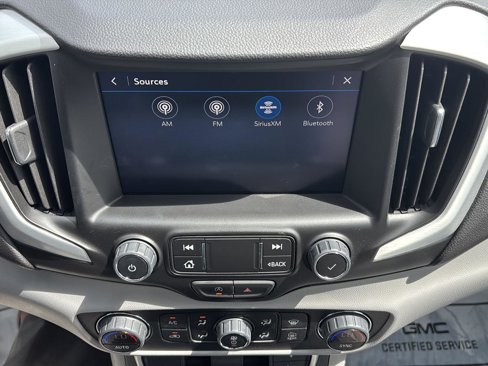Certified 2023 GMC Terrain SLT w/ Infotainment Package II image 32