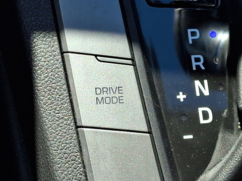 Used 2018 Hyundai Elantra SE image 24