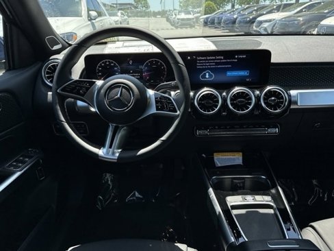 Certified 2024 Mercedes-Benz GLB 250 4MATIC image 23
