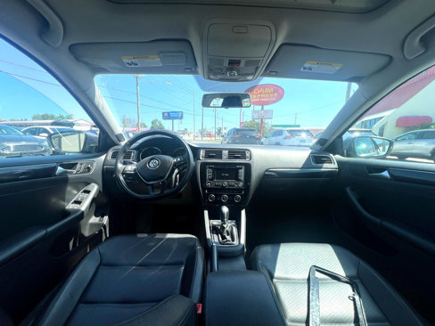 Used 2015 Volkswagen Jetta TDI SEL image 16