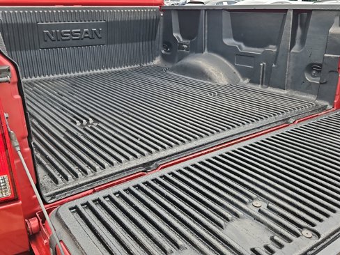 Used 2015 Nissan Titan SV w/ SV Value Truck Package image 19