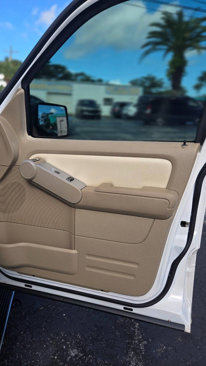 Used 2010 Mercury Mountaineer Premier image 24