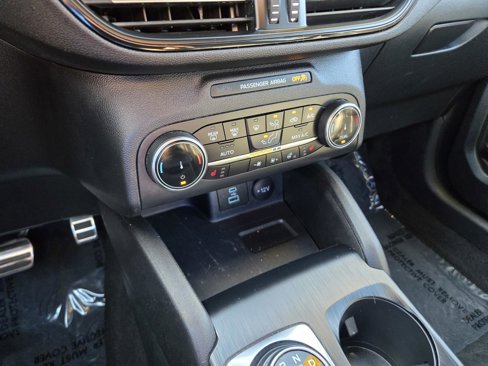 Used 2023 Ford Escape ST-Line image 9