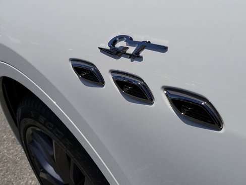 New 2024 Maserati Levante GT Ultima image 16