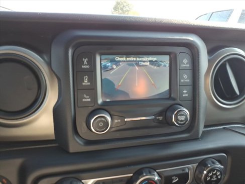 Used 2018 Jeep Wrangler Unlimited Sport S image 17