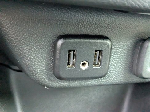 Used 2023 Chevrolet Traverse LT image 20