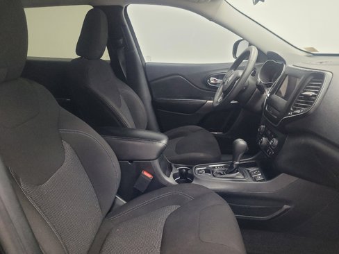 Used 2019 Jeep Cherokee Latitude w/ Popular Appearance Group image 21