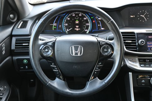 Used 2015 Honda Accord Touring image 17