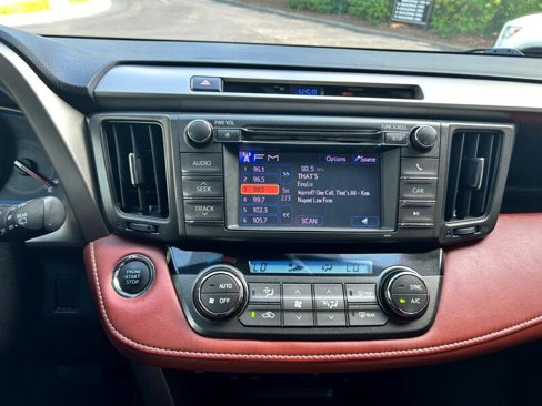 Used 2013 Toyota RAV4 Limited image 21