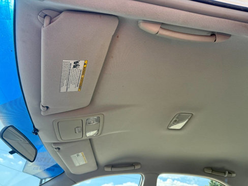 Used 2004 Toyota Camry LE image 22