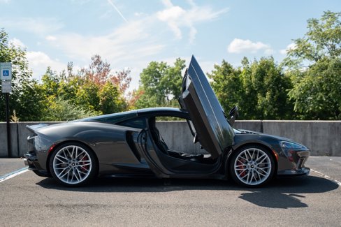 Used 2022 McLaren GT image 8