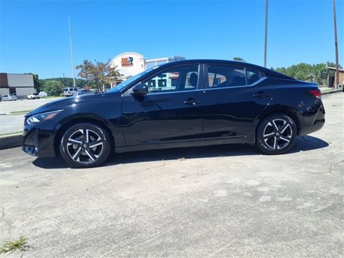 Used 2024 Nissan Sentra SV image 2