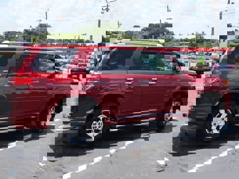 Used 2012 Toyota 4Runner SR5 image 6