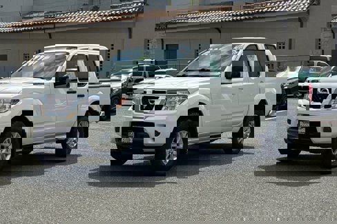 Used 2020 Nissan Frontier SV image 8