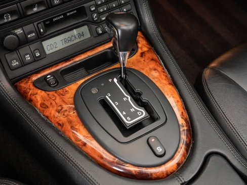 Used 2003 Jaguar XK8 Convertible image 19