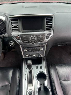Used 2017 Nissan Pathfinder SL image 33