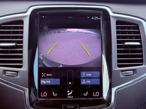 Certified 2021 Volvo XC90 T6 Momentum w/ Climate Package image 17