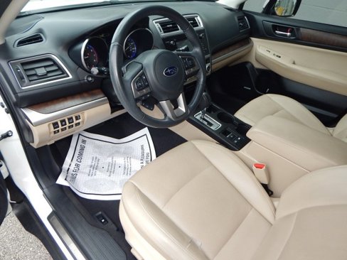 Used 2017 Subaru Outback 2.5i Limited image 12