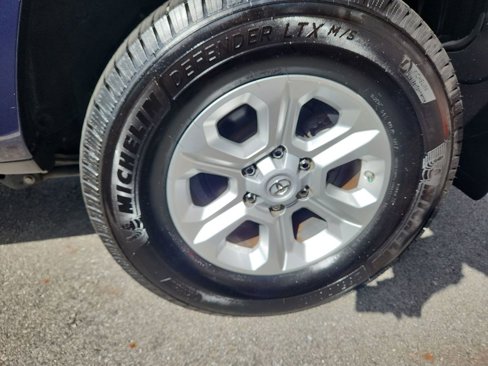 Used 2015 Toyota 4Runner SR5 image 36