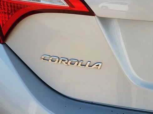 Used 2016 Toyota Corolla S image 9