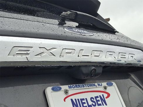 Certified 2022 Ford Explorer XLT image 24
