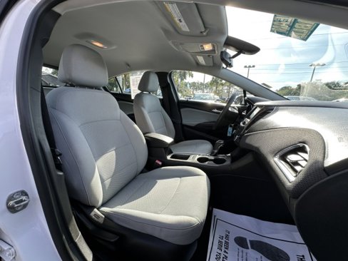 Used 2019 Chevrolet Cruze LS image 24