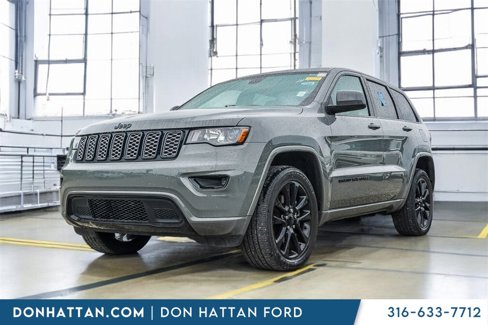 Used 2021 Jeep Grand Cherokee Laredo X image 1