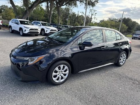 Used 2023 Toyota Corolla LE image 5