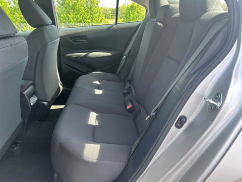 Used 2023 Toyota Corolla LE image 12