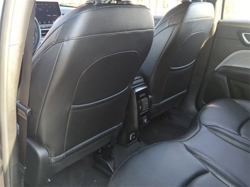 Used 2024 Jeep Compass Limited image 17