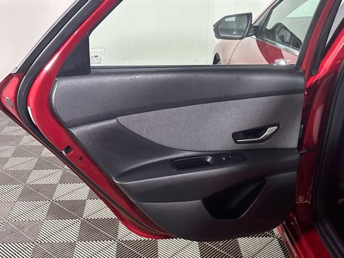 Used 2024 Hyundai Elantra Limited image 20