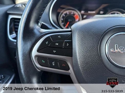 Used 2019 Jeep Cherokee Limited w/ Technology Group image 26
