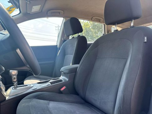 Used 2014 Nissan Rogue S image 8