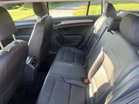 Used 2016 Volkswagen Golf Limited Edition image 27