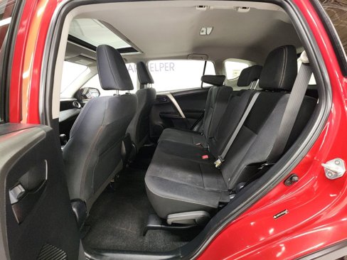 Used 2013 Toyota RAV4 XLE image 13