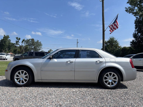 Used 2009 Chrysler 300 Touring image 1